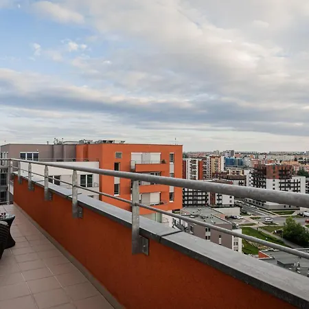 Penthouse Letnanske Zahrady Daire *