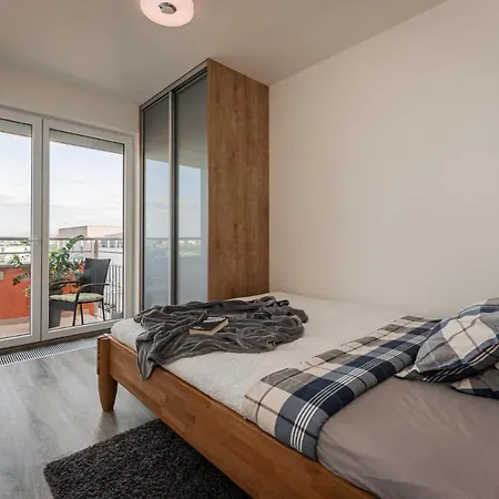 Penthouse Letnanske Zahrady Praga