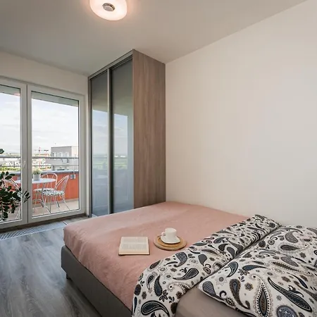 Daire Penthouse Letnanske Zahrady Prag