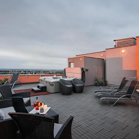 Penthouse Letnanske Zahrady Daire Prag