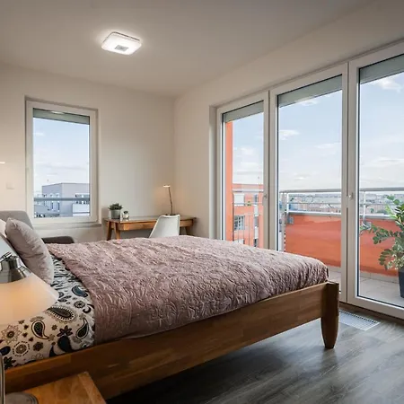 Apartmán Penthouse Letňanské Zahrady *